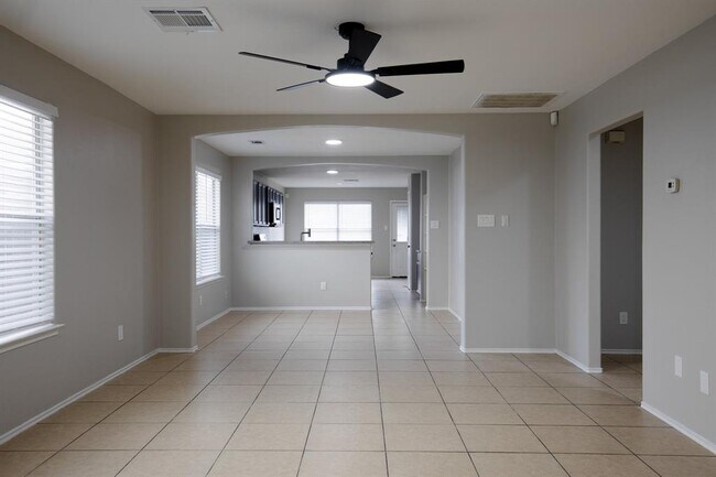 Foto del edificio - 718 Remwick Dr