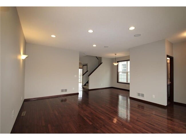 Building Photo - 10003 Pincherry Ln