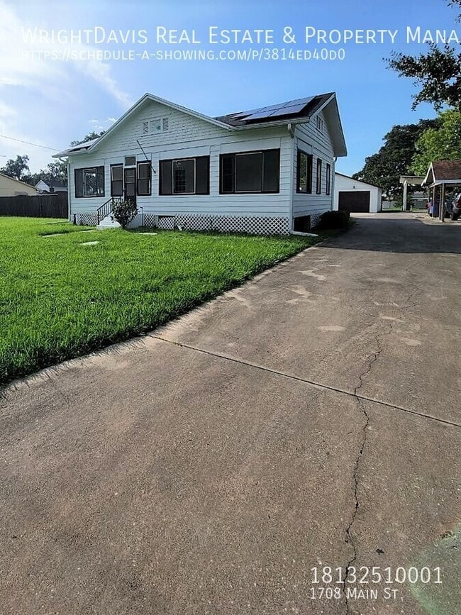 Building Photo - 1708 Main St Building Photo - 1708 Main St