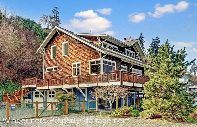 Building Photo - 10989 Rolling Bay Walk NE