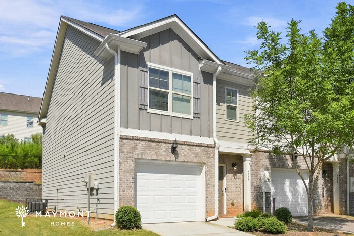 Building Photo - Inviting 3-Bedroom Stonecrest Townhome