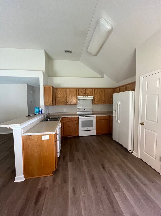 Building Photo - 128 Arbor Village Dr