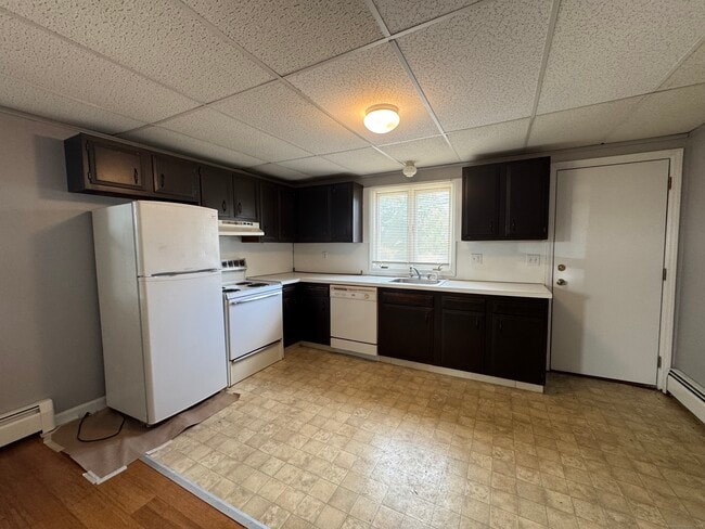 Building Photo - 1370 Highland Ave
