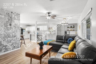 Building Photo - 2207 N 28th Pl