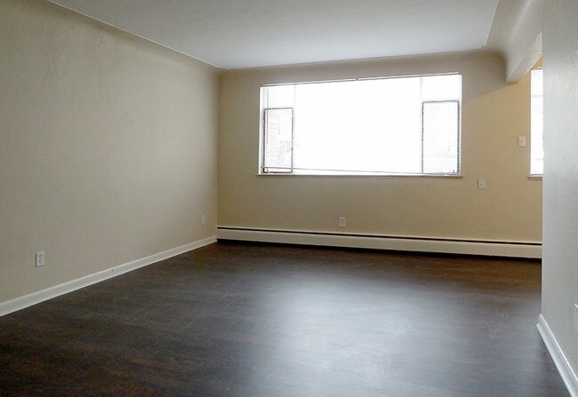 Viviendo - Admiral Apartments