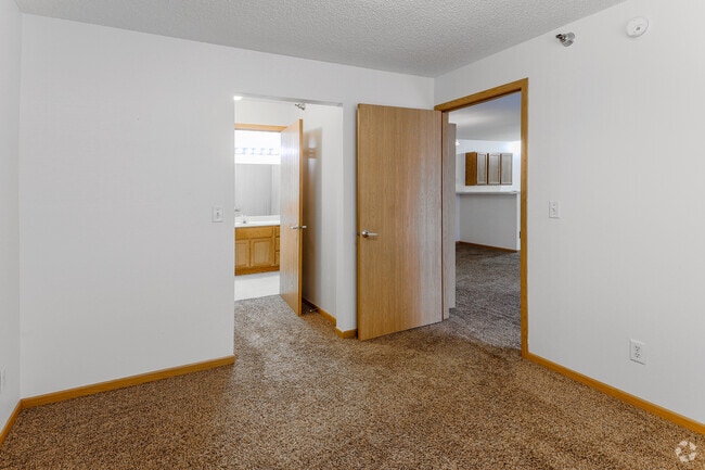 2BR, 1BA - 885SF - Second Bedroom - Meadow Creek Village