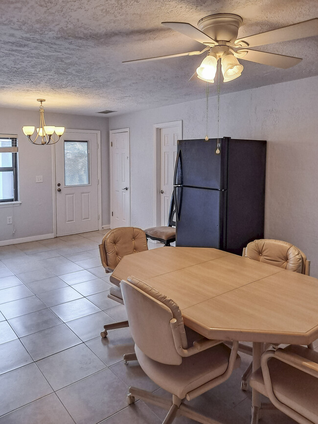 Foto del edificio - 1155 Buttermilk Ln