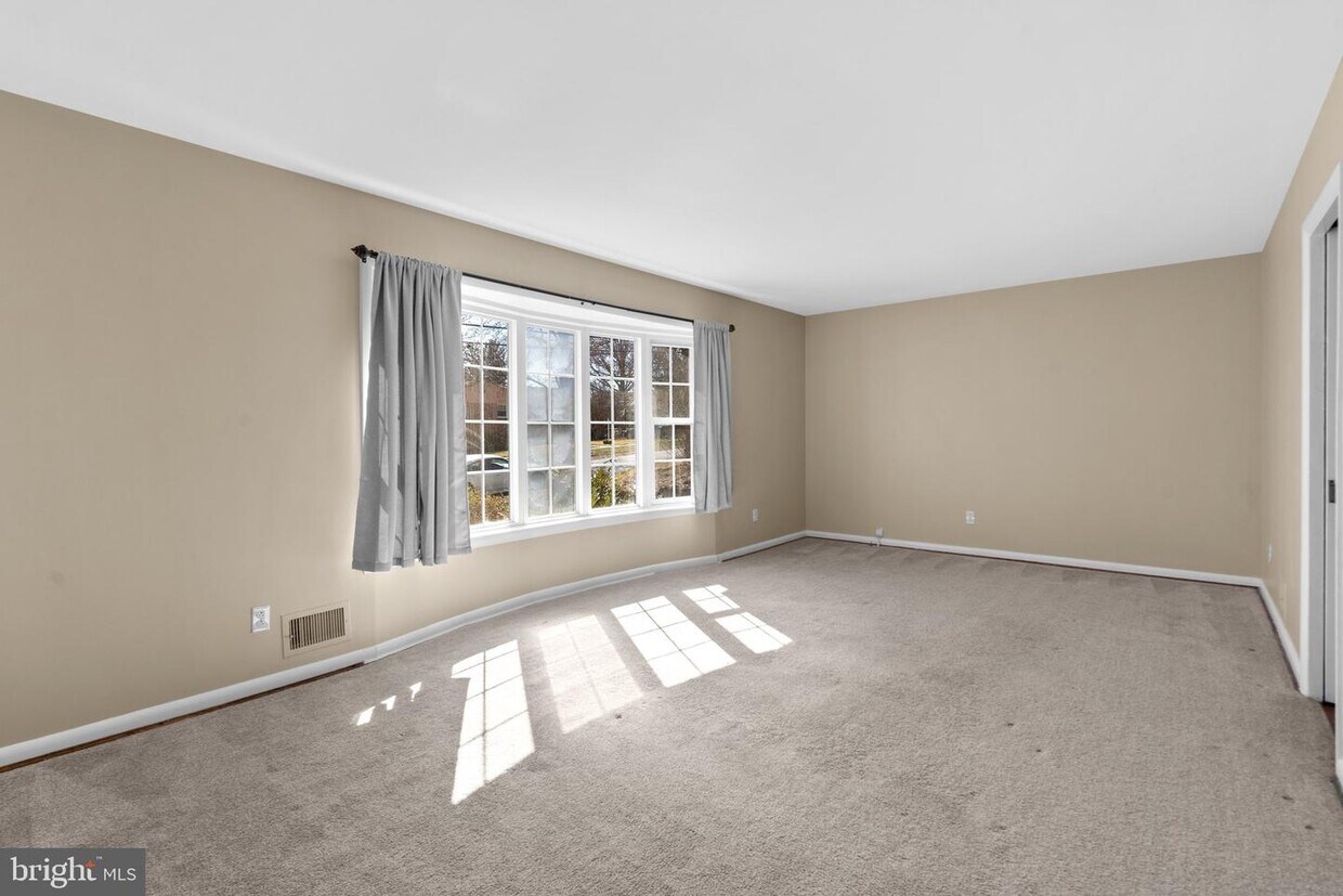 9813 Singleton Dr, Bethesda, MD 20817 House Rental in Bethesda, MD