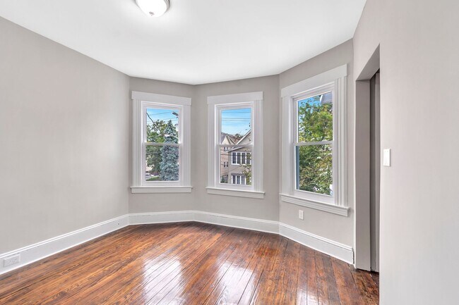 Building Photo - 155 Hayward Pl