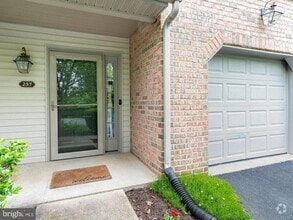 Building Photo - 257 Saddle Ridge Dr