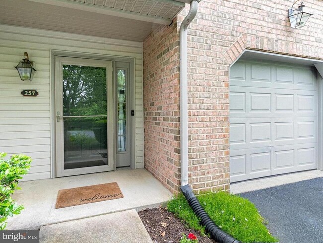 Building Photo - 257 Saddle Ridge Dr