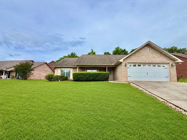 Photo - 1909 Rommel Dr House