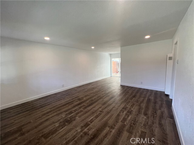 Foto del edificio - 7852 Ronald Drive