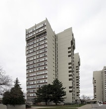 Building Photo - White Oaks Apartments