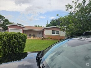 Building Photo - 7731 Indigo St
