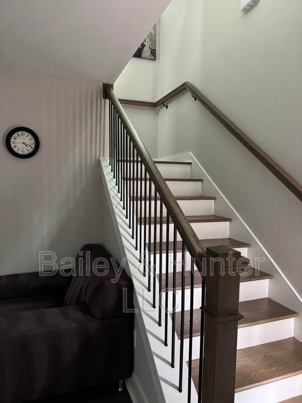 Foto del edificio - 1328 B Blvd SW