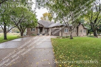 Building Photo - 5116 S St Andrews Cir