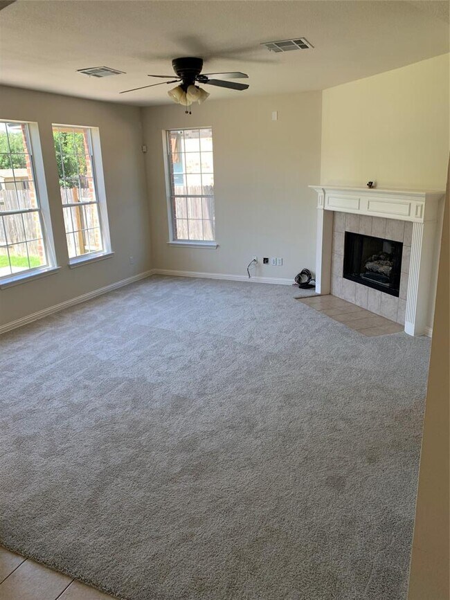 Foto del edificio - 3713 Turetella Dr