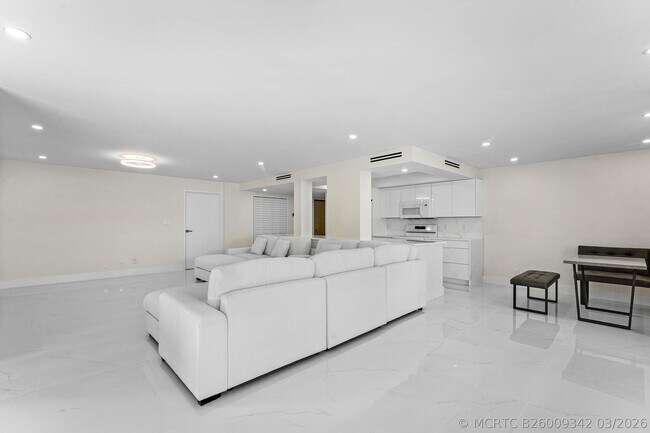 Foto del edificio - 5460 N Ocean Dr