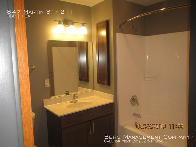 Building Photo - Brand New Historic Apartments-Studio