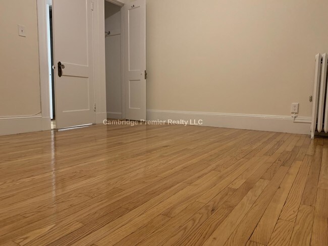 Foto del edificio - 156 Summer St