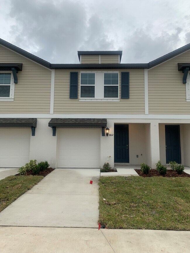 5812 Ocean Isle Dr, Nokomis, FL 34275 Townhome Rentals in Nokomis FL