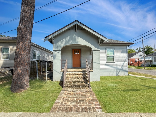 Photo - 3101 Allen St House