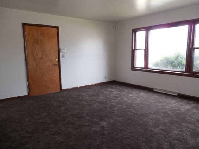 Foto del edificio - 5066-5068 N. 84th Street