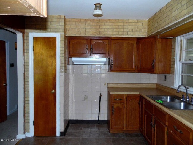 Foto del edificio - 6150 Dupree Ave
