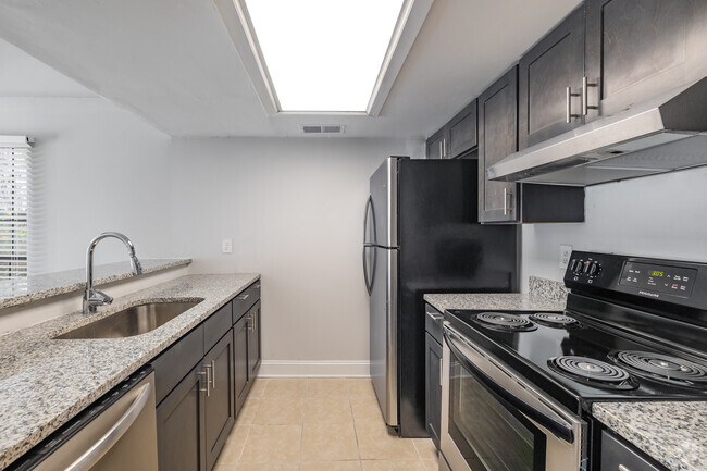 Townhome Kitchen - Royal Dutch Villas Apartments