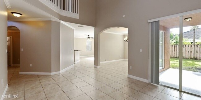Building Photo - 14014 SW 154th St