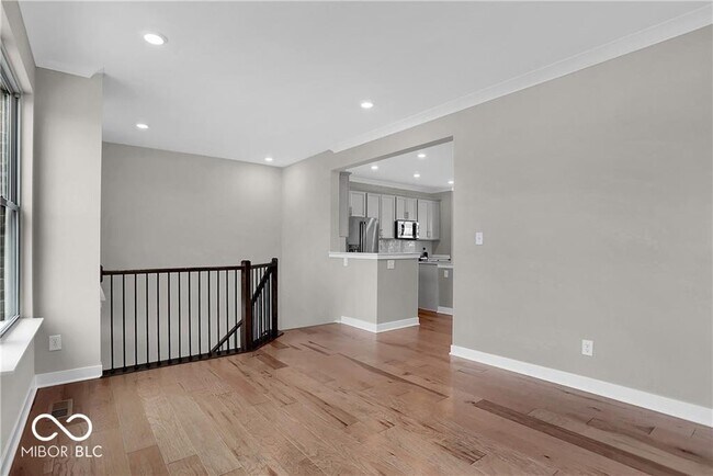 Building Photo - 13346 Saxony Blvd W
