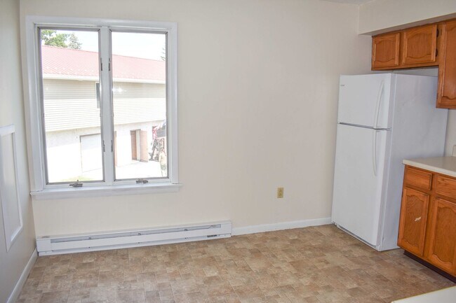 Foto del edificio - Two Bedroom Unit in Jersey Shore with Garage!