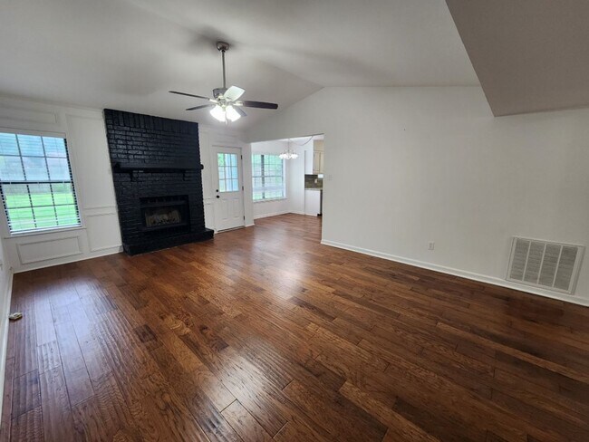 Foto del edificio - 41 Oak Forest Loop