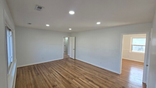 Foto del edificio - 605 Winnetka Ave