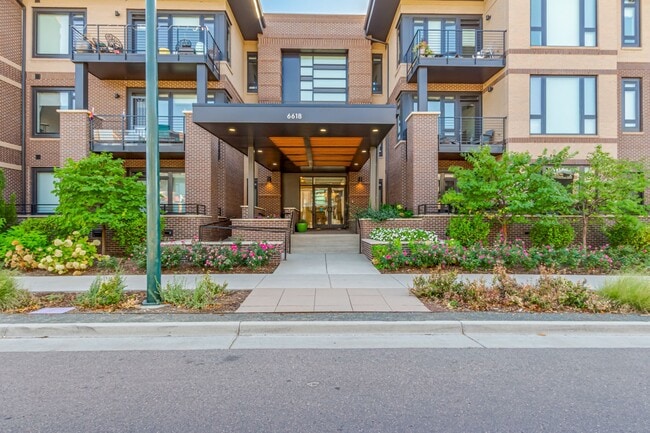 Photo - 6618 E Lowry Blvd House