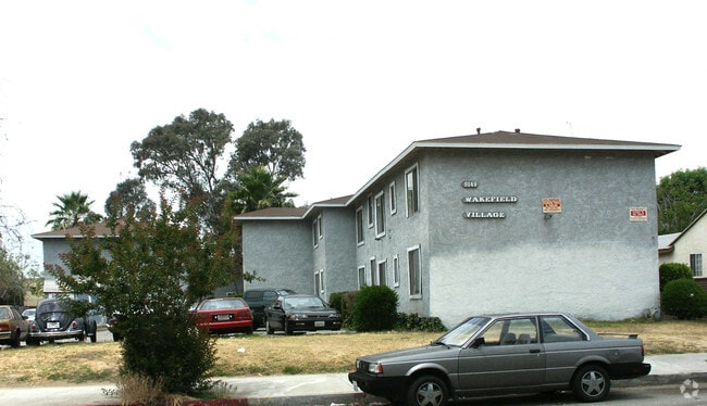 Building Photo - Wakefield Village