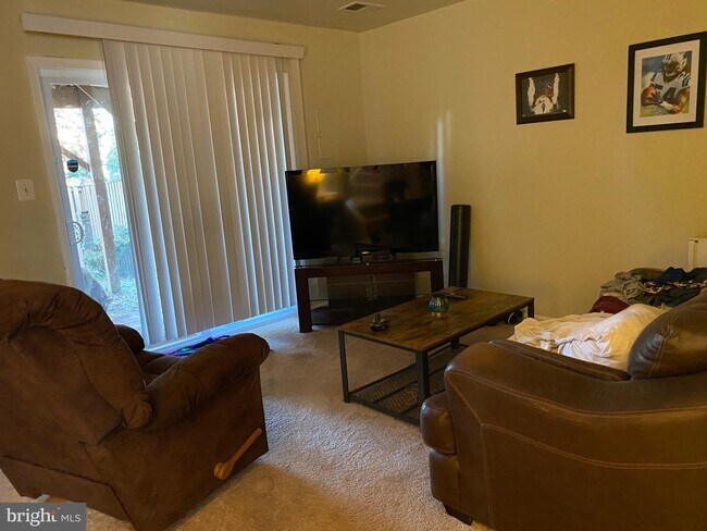 Foto del edificio - 6458 Autumn Glen Ct