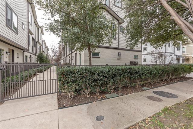 Foto del edificio - 5924 Hudson St