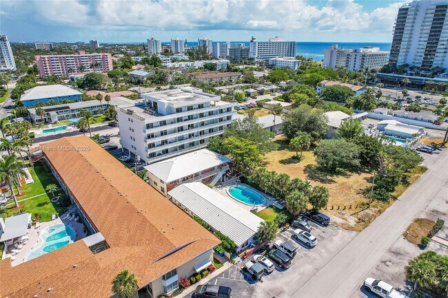 Foto del edificio - 3217 NE 11th St