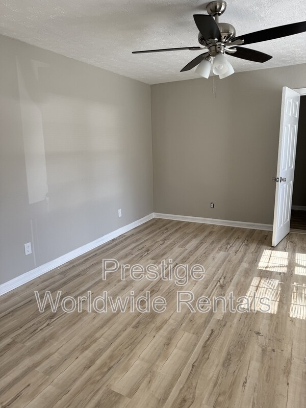 Building Photo - 3115 Meade St