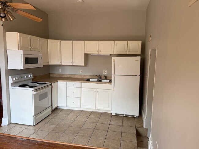 522-3 Cocina - 500 Euclid Avenue