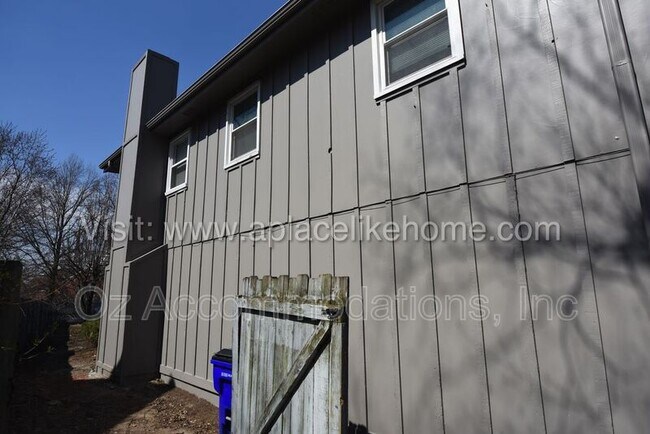Foto del edificio - 1001 S Kenwood St