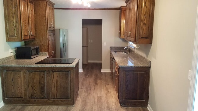 Kitchen - 115 Windy Hill Ct