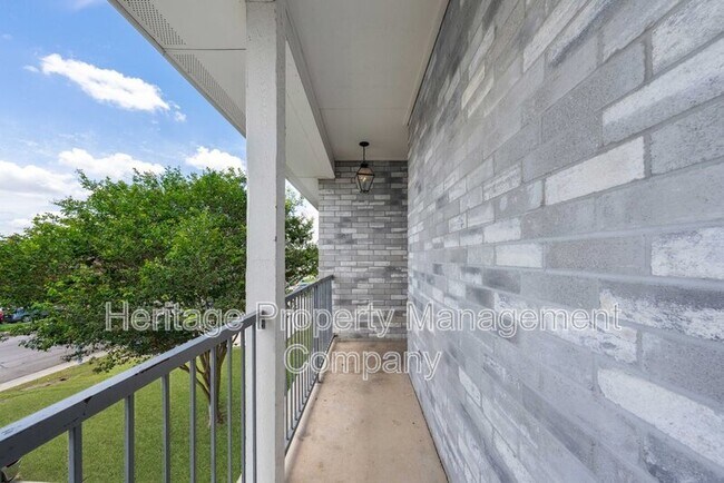 Foto del edificio - 518 Dukeway Dr