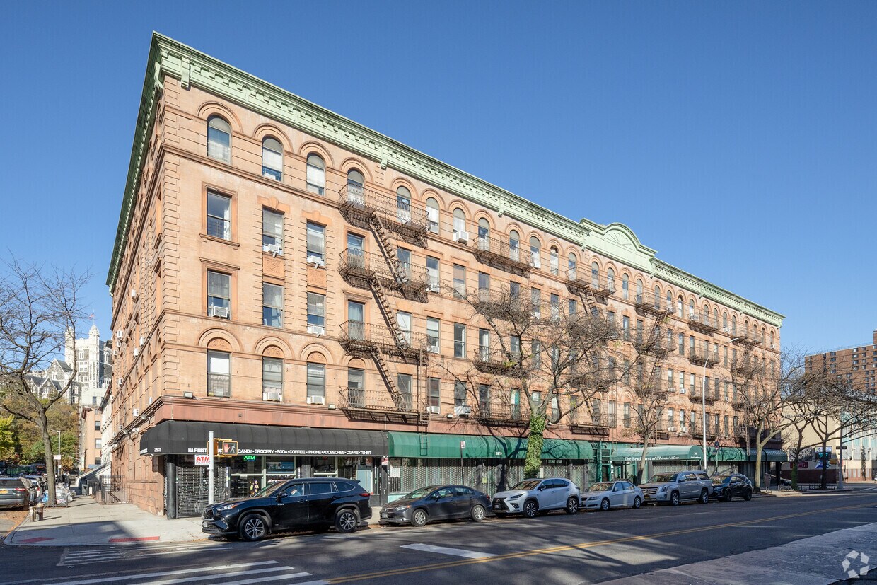 Foto principal - 2611-2615 Frederick Douglass Blvd