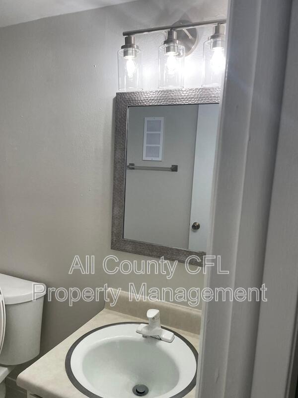 Foto del edificio - 6024 Amberly Ave