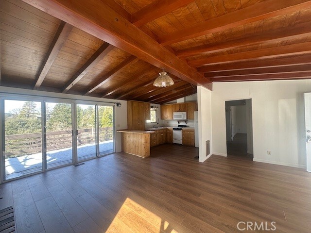 Building Photo - 450 Davos Dr