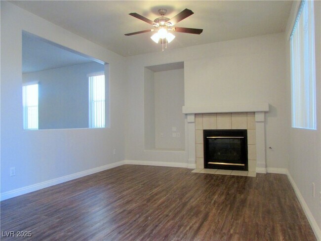 Building Photo - 2185 Polynesia Cir