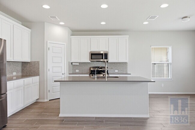 Building Photo - 171 Catalina Dr